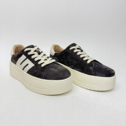 Kawowe sneakersy damskie...