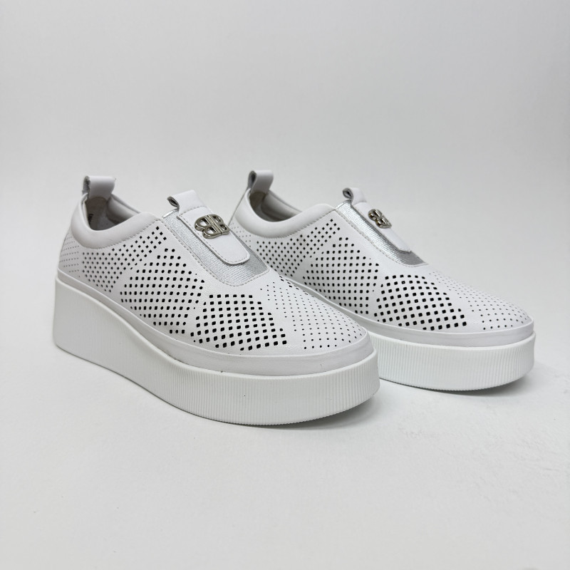 Białe sneakersy LUNA na platformie