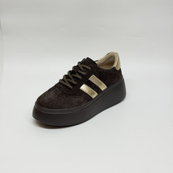 Kawowe sneakersy SIENA na platformie